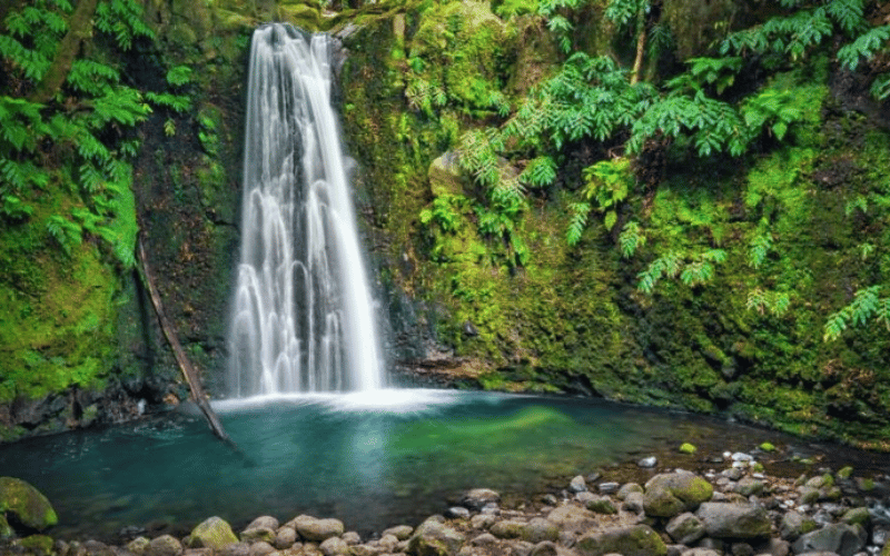 Tumutulo Falls